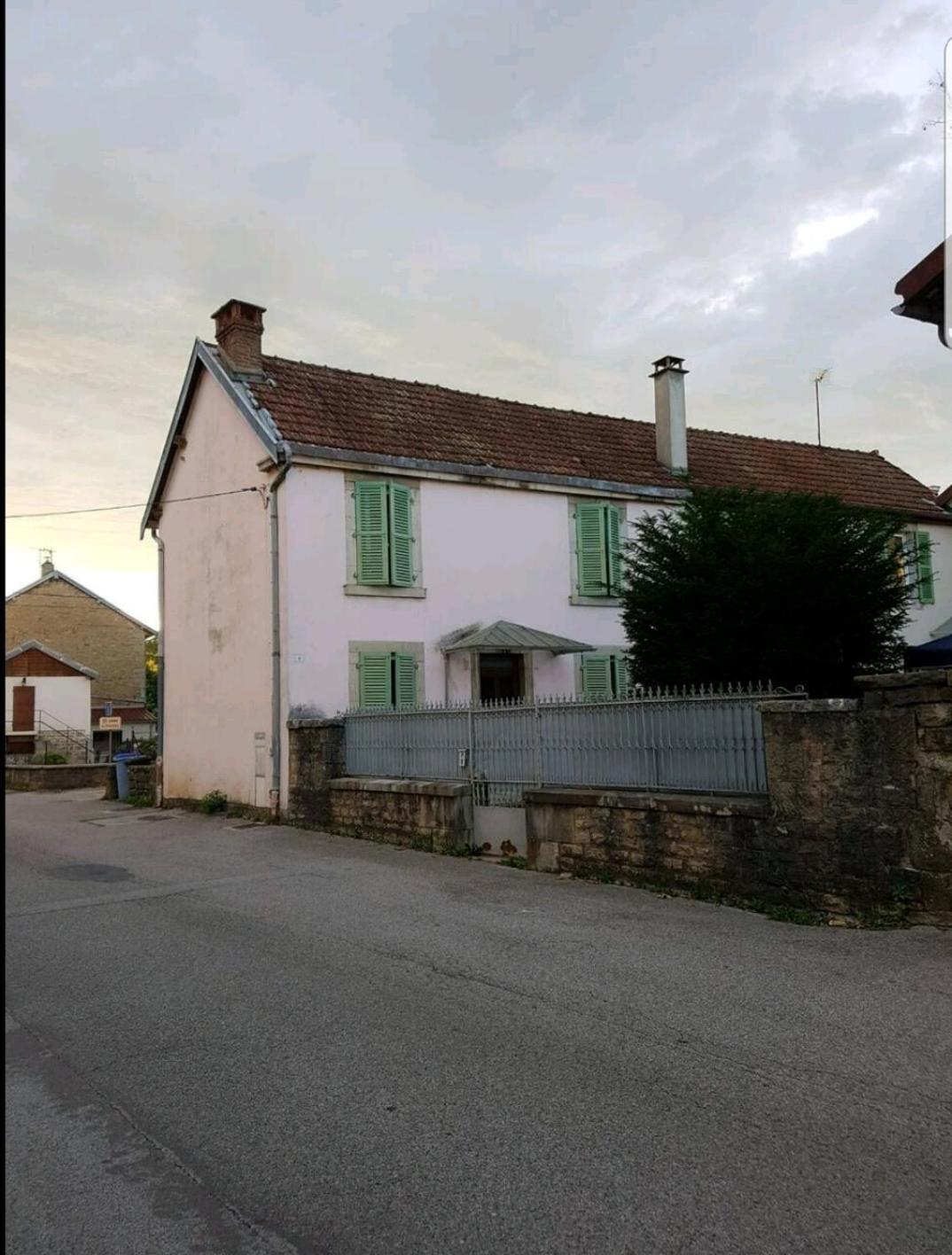 Maison Centre-Ville Calme Avec Jardin Lons-le-Saunier Eksteriør bilde